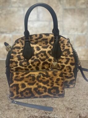 Michael Kors Briar Large Bowling Bag & Wallet Set Butterscotch Calf Hair Cheetah